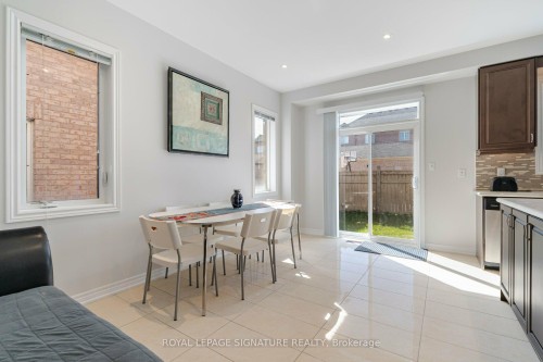 5520 Meadowcrest Avenue, Mississauga, ON - Indoor