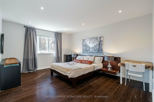 5520 Meadowcrest Avenue, Mississauga, ON - Indoor Photo Showing Bedroom