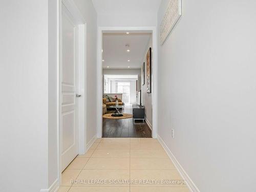 5520 Meadowcrest Avenue, Mississauga, ON - Indoor Photo Showing Other Room