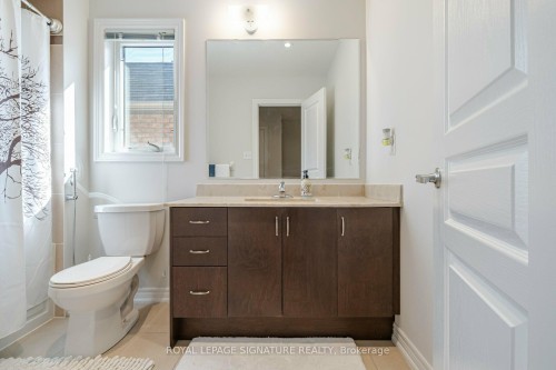 5520 Meadowcrest Avenue, Mississauga, ON - Indoor Photo Showing Bathroom