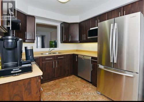 56 - 1600 Mickleborough Drive, London, ON - Indoor Photo Showing Kitchen With Double Sink