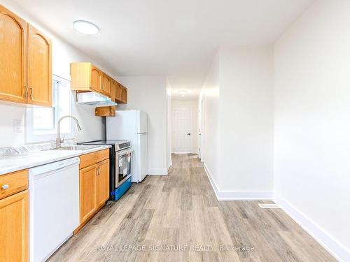 Upper-152 Murray St, Brantford, ON - Indoor Photo Showing Kitchen