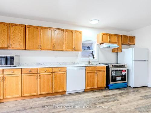 Upper-152 Murray St, Brantford, ON - Indoor Photo Showing Kitchen