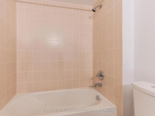 119-3070 Rotary Way, Burlington, ON - Indoor Photo Showing Bathroom