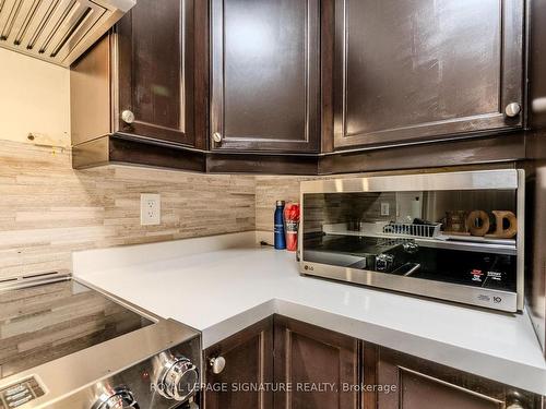 119-3070 Rotary Way, Burlington, ON - Indoor Photo Showing Kitchen