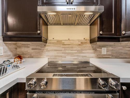 119-3070 Rotary Way, Burlington, ON - Indoor Photo Showing Kitchen With Stainless Steel Kitchen With Upgraded Kitchen