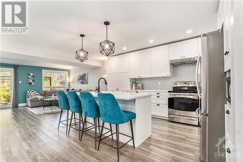 95 Randall James Drive, Stittsville, ON - Indoor Photo Showing Kitchen With Upgraded Kitchen