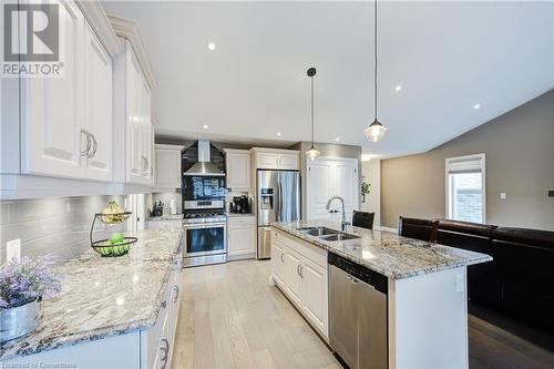 144 Ottawa Avenue, Woodstock, ON - Indoor Photo Showing Kitchen With Double Sink With Upgraded Kitchen