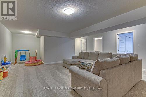 108 Benjamin Parkway S, St. Thomas, ON - Indoor Photo Showing Other Room