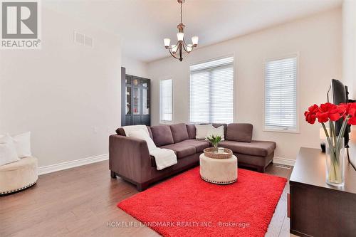 5164 Rayana Ridge, Mississauga, ON - Indoor Photo Showing Living Room