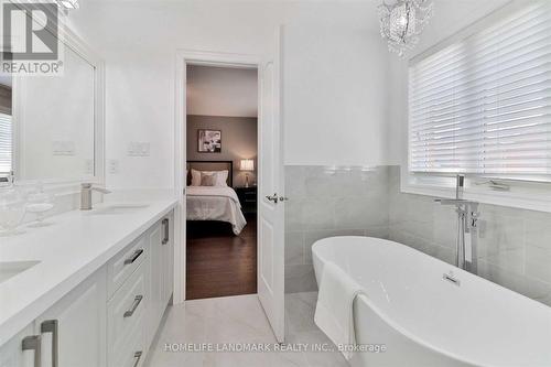 5164 Rayana Ridge, Mississauga, ON - Indoor Photo Showing Bathroom