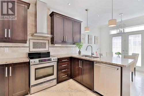 5164 Rayana Ridge, Mississauga, ON - Indoor Photo Showing Kitchen With Double Sink