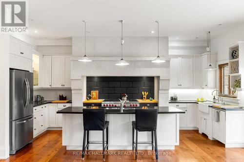 16161 Shaws Creek Road, Caledon, ON - Indoor Photo Showing Kitchen With Stainless Steel Kitchen With Upgraded Kitchen