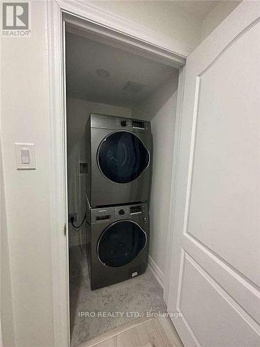 Bsmt - 1235 Mceachern Court, Milton, ON - Indoor Photo Showing Laundry Room