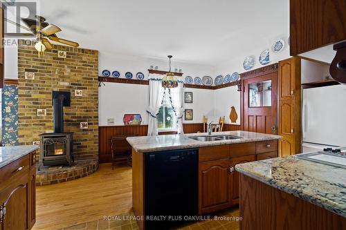 3175 Lakeshore Road W, Oakville, ON - Indoor Photo Showing Kitchen With Double Sink