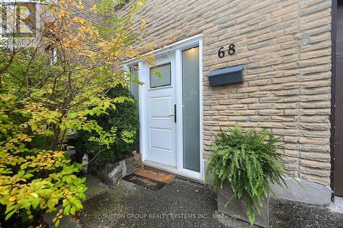 68 - 400 Bloor Street, Mississauga, ON - Outdoor