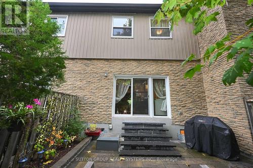 68 - 400 Bloor Street, Mississauga, ON - Outdoor