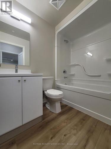 120 - 50 Herrick Avenue, St. Catharines, ON - Indoor Photo Showing Bathroom