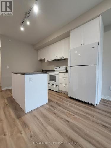 120 - 50 Herrick Avenue, St. Catharines, ON - Indoor Photo Showing Kitchen