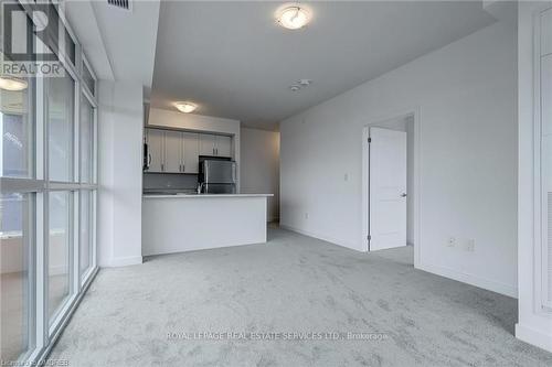 905 - 450 Dundas Street E, Hamilton, ON - Indoor Photo Showing Kitchen