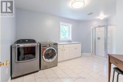 86 Ridge Road E, Grimsby, ON - Indoor Photo Showing Laundry Room