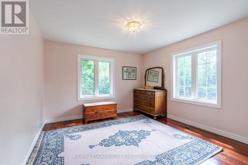 86 Ridge Road E, Grimsby, ON - Indoor Photo Showing Bedroom