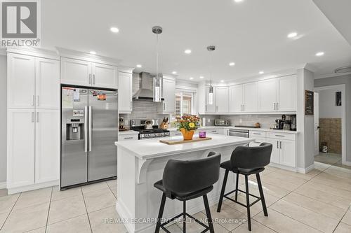 21 Tuscani Drive, Hamilton, ON - Indoor Photo Showing Kitchen With Upgraded Kitchen