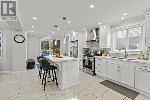 21 Tuscani Drive, Hamilton, ON - Indoor Photo Showing Kitchen With Double Sink With Upgraded Kitchen