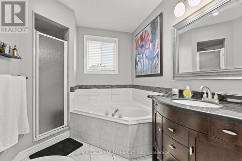 21 Tuscani Drive, Hamilton, ON - Indoor Photo Showing Bathroom