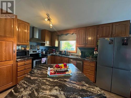 24 Woodhouse Avenue, Norfolk, ON - Indoor Photo Showing Kitchen