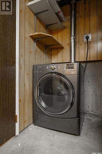 1824 C Avenue N, Saskatoon, SK - Indoor Photo Showing Laundry Room