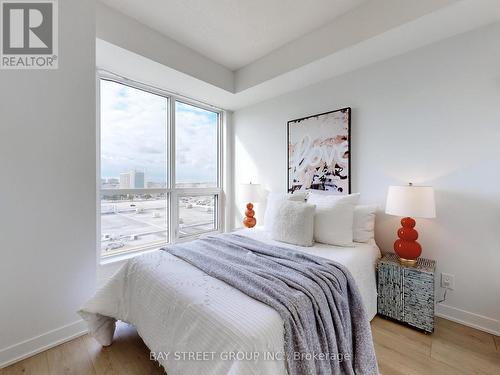 811 - 195 Bonis Avenue, Toronto, ON - Indoor Photo Showing Bedroom