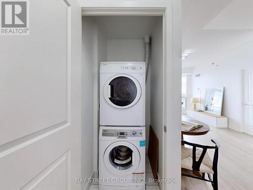 811 - 195 Bonis Avenue, Toronto, ON - Indoor Photo Showing Laundry Room