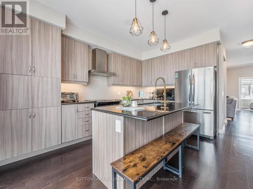 3 Glenngarry Crescent, Vaughan, ON - Indoor Photo Showing Kitchen With Stainless Steel Kitchen With Upgraded Kitchen