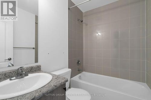 53 Andean Lane, Barrie, ON - Indoor Photo Showing Bathroom