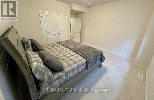 3217 Mosley Street, Wasaga Beach, ON - Indoor Photo Showing Bedroom