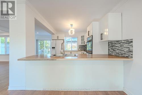 15 Herrell Avenue, Barrie, ON - Indoor Photo Showing Kitchen