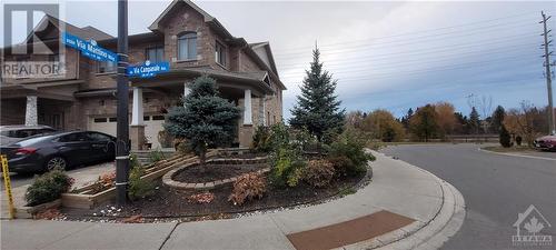 Corner Unit Townhome with excellent Curb Appeal - 640 Via Campanale Avenue, Ottawa, ON - Outdoor