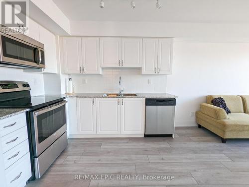 1101 - 1215 Bayly Street, Pickering, ON - Indoor Photo Showing Kitchen