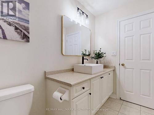 11 Donald Buttress Boulevard W, Markham, ON - Indoor Photo Showing Bathroom