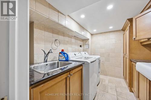 192 Kimber Crescent W, Vaughan, ON - Indoor Photo Showing Laundry Room