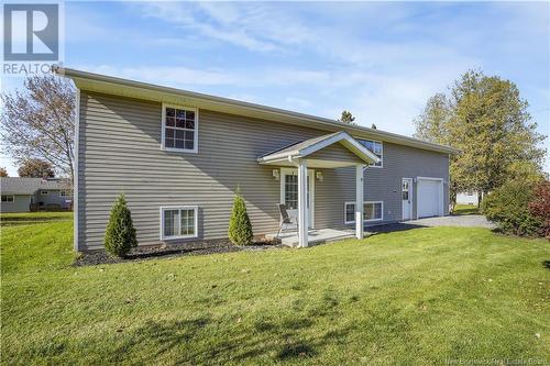 16 Southampton Court, Hartland, NB - Outdoor