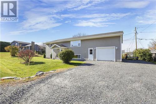 16 Southampton Court, Hartland, NB - Outdoor