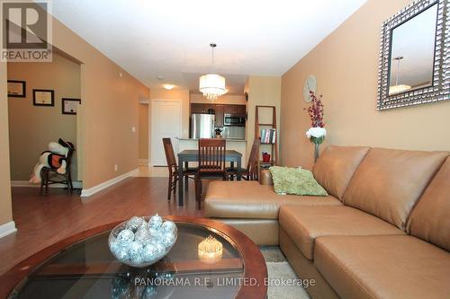 1701 - 205 Sherway Gardens Road, Toronto, ON - Indoor Photo Showing Living Room