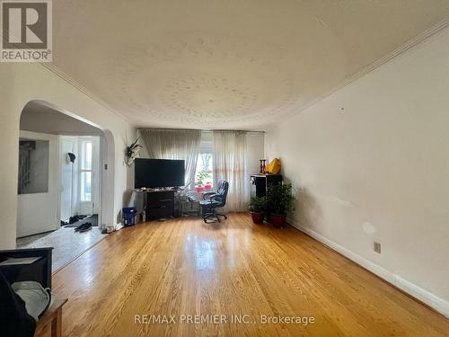 1484 Wilson Avenue, Toronto, ON - Indoor