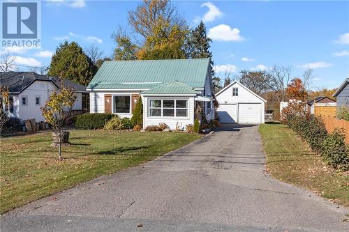 3126 Parkedale Avenue, Brockville, ON - Outdoor With Facade