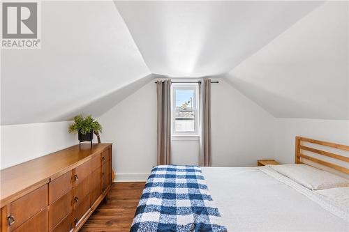 3126 Parkedale Avenue, Brockville, ON - Indoor Photo Showing Bedroom