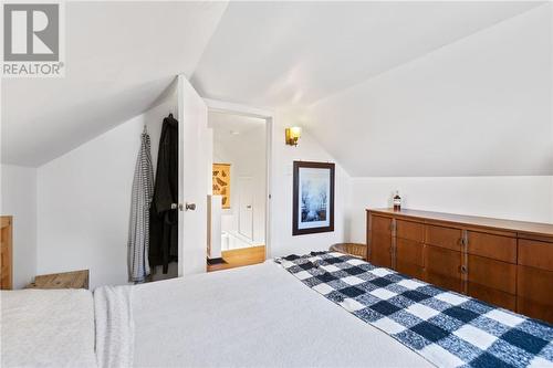 3126 Parkedale Avenue, Brockville, ON - Indoor Photo Showing Bedroom