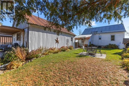 3126 Parkedale Avenue, Brockville, ON - Outdoor