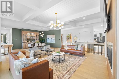 310 Three Island Pond Road, Paradise, NL - Indoor Photo Showing Living Room